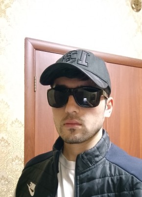 Комилджон из Климовска 21 год