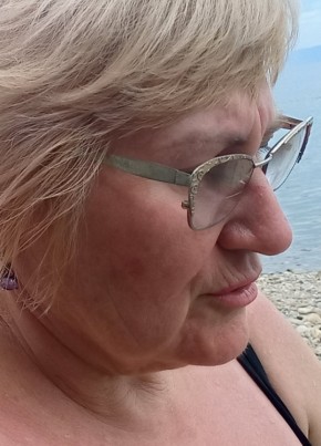 Анна из Иркутска 65 лет