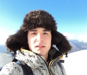 Artyem, 32, Fisksatra