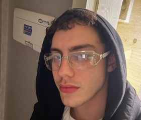 Sam, 22, Chengdu