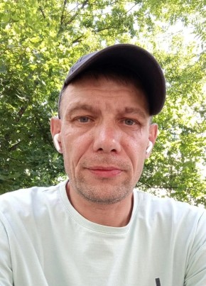 Garik из Пскова 44 года