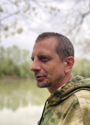 Максим из Горловки 41 год