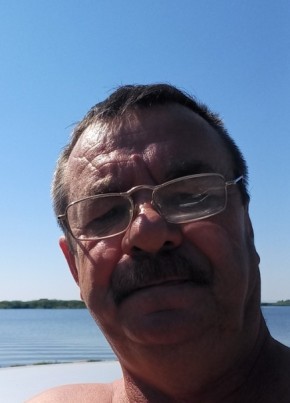 Юрий, 61, Россия, Саратов
