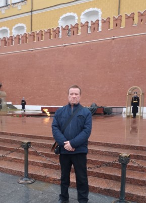 Вова из Чехова 52 года