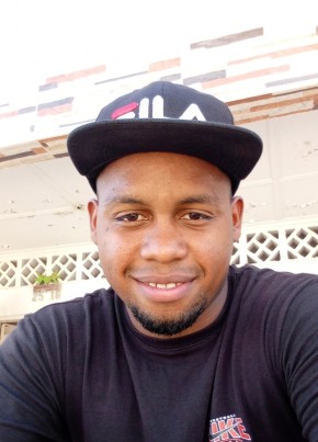 Luis из Medellín 22 года