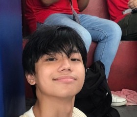 vic, 18, Pinamalayan