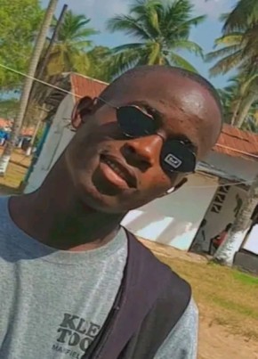 Darious Nah, 20, Liberia, Monrovia