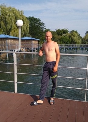 Андрей, 39, Россия, Лиман