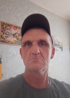 Андрей из Артема 49 лет