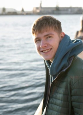 Кирилл Кузнецов из Кувандыка 23 года