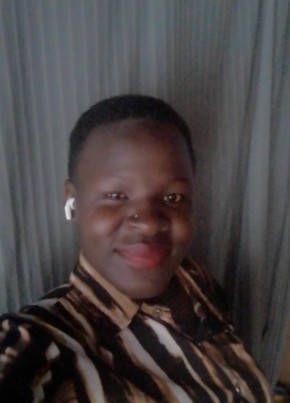 Queenslate из Nairobi 22 года