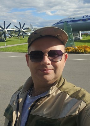 Антон из Энгельса 40 лет