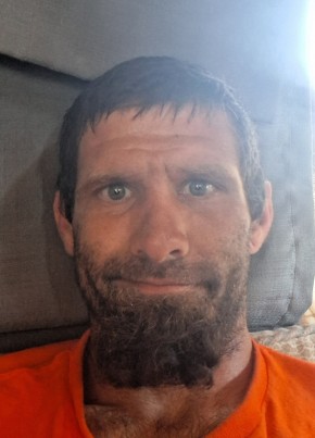 Rowdy из San Antonio 32 года