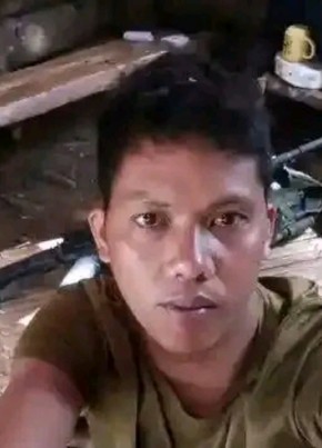 Kenneth из Tagoloan 29 лет