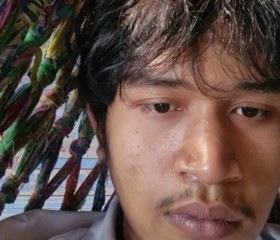 Bas, 19, Bangkok