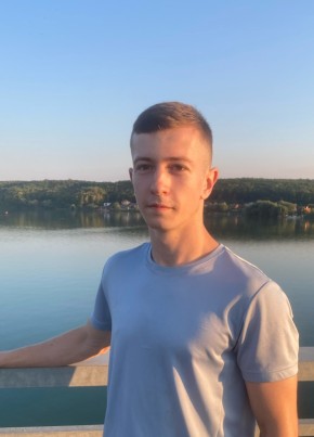 Толик, 21, Россия, Белгород