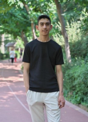 Furkan из İzmir 18 лет