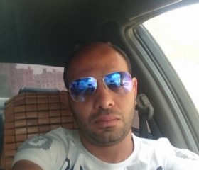 Mido Vido, 35, Cairo