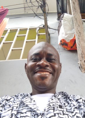 Bernardin из Libreville 37 лет
