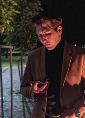 Konstantin из Budapest 22 года