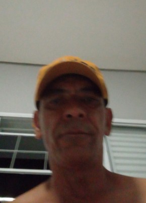 Luiz Carlos Gust из Corumbá 52 года