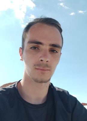 Andrei из Slatina (Județul Olt) 20 лет