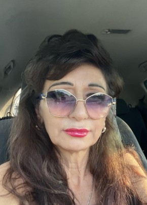 Анна из Новочеркасска 52 года
