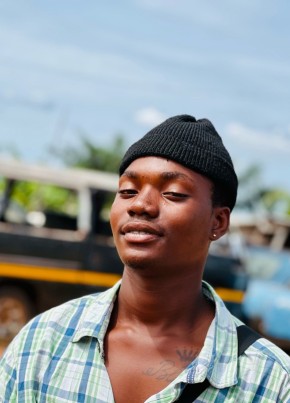 SAVIOUR, 20, Ghana, Ho