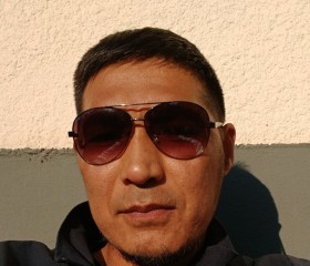 Almazbek, 38, Budapest
