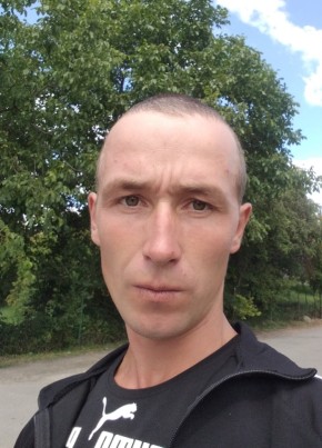 Іван, 31, Україна, Чернівці