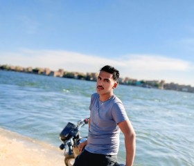 رياض الخولي, 18, Asyut