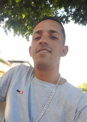 Jhony lima из Naviraí 29 лет
