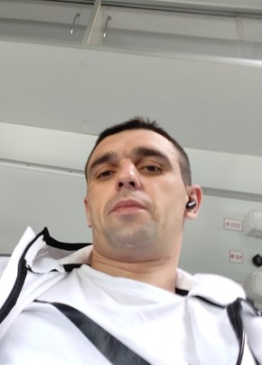 Максим из Москвы 34 года