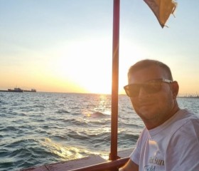 Dionysios, 40, Tbilisi