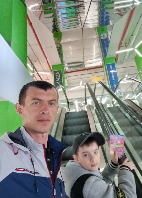 Роман, 42, Россия, Белоярск