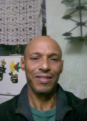 Roberto, 49, República de Cuba, La Habana