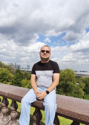 Стас из Щербинки 44 года