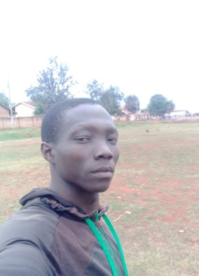 Onyango emmanuel, 19, Uganda, Kampala