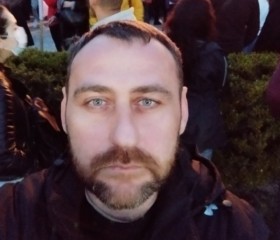 Temo Temo, 43, Tbilisi
