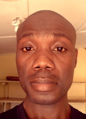 Sesay Jibreel, 33, Sierra Leone, Freetown