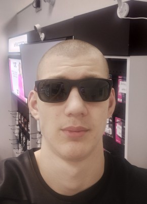 Никита из Калининграда 19 лет