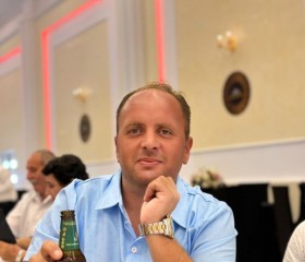 Gazi, 35, Llazice