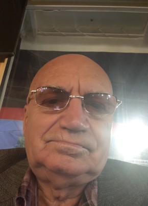 Том, 73, Република България, Несебър