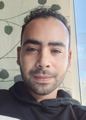 AHMED из Pula 30 лет