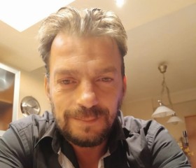 Θανάσης, 48, Keratsini