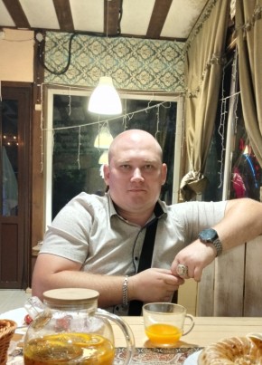 Влад из Орска 34 года