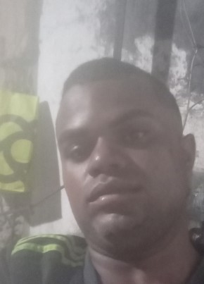 Leandro  antos из Salvador 23 года