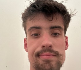 Landry, 20, Saint-Nazaire