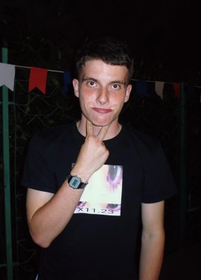 Богдан из Севастополи 19 лет