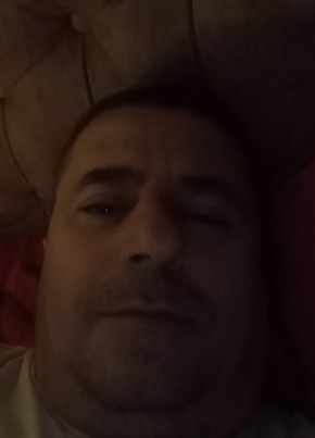 Toto, 32, Albania, Shkoder